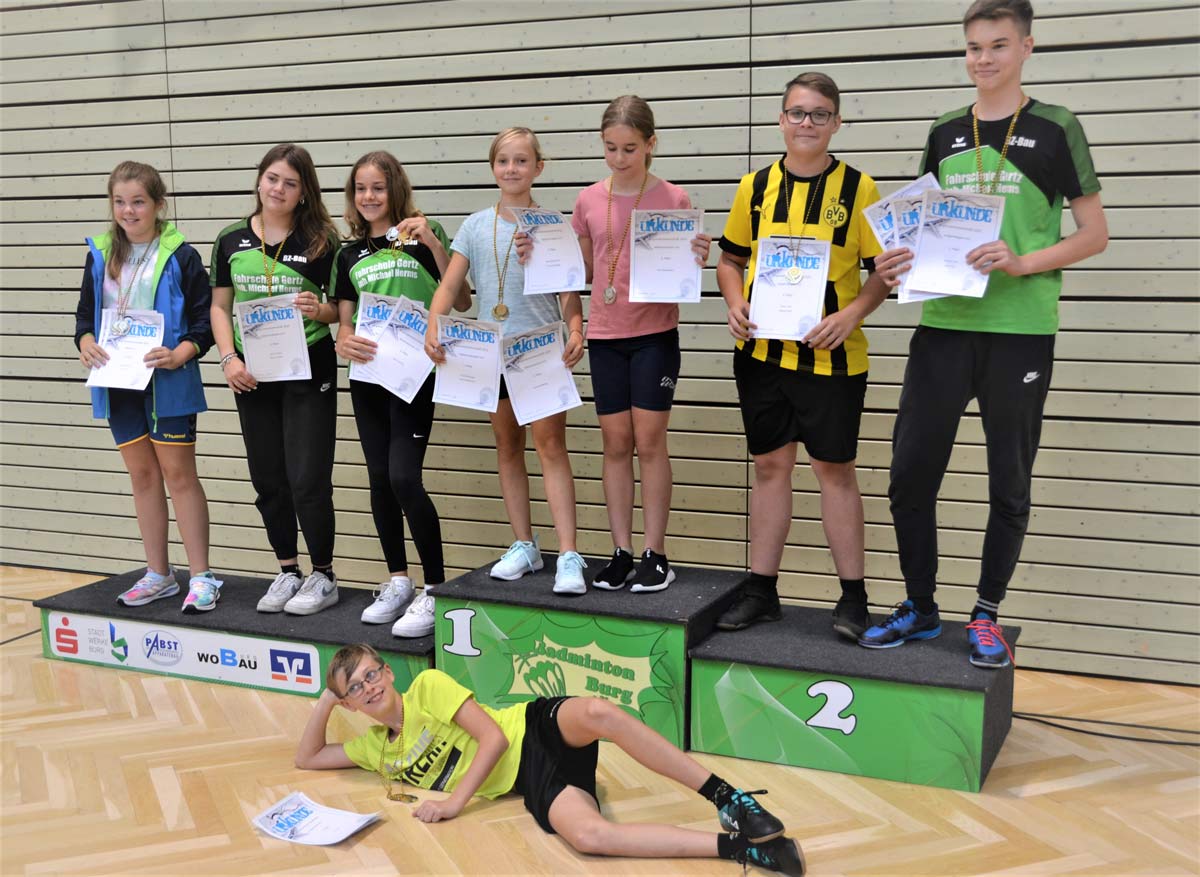 Mehrfaches Gold für den Flechtinger SV bei den Regionalmeisterschaften 2022 in Burg - Badminton Flechtingen